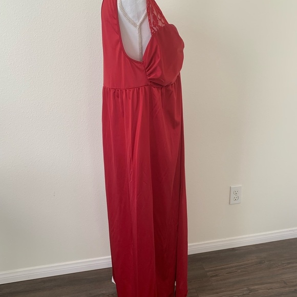 Night Gown - Picture 3 of 8